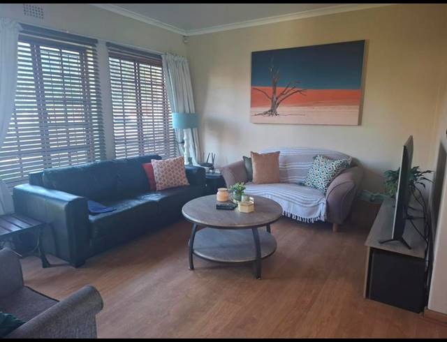 3 BEDROOM PROPERTY TO RENT IN VREDEKLOOF EAST